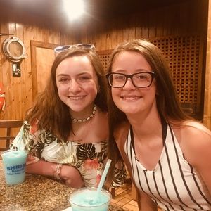 Meet your Posher, Madelyn